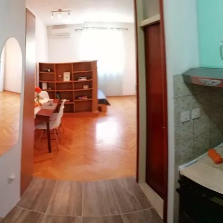 شقة Studio Apartman Mare *